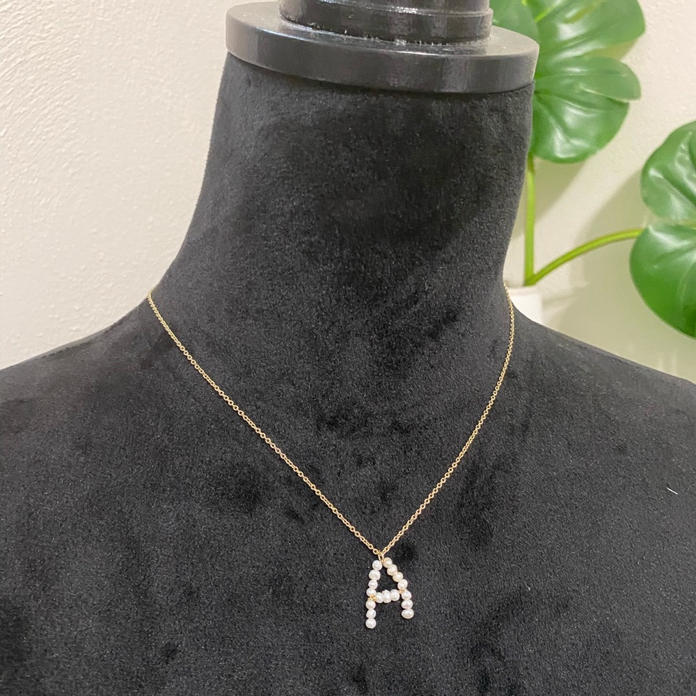 A initial necklace - Picture 3 of 3